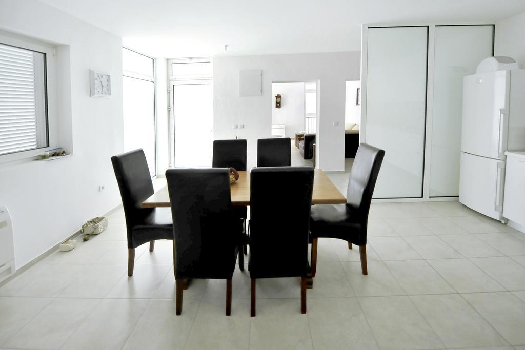 Luxury Apartment Брела Екстериор снимка